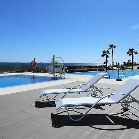 Veleros Apto De Lujo Al Lado Del Mar San Juan De Los Terreros